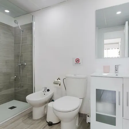 Hola Premium Centro Apartment *